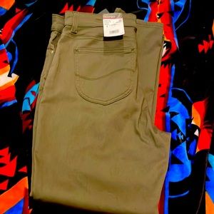 NWT Lee Slim Fit Skinny Leg Mid Rise Pants size 16